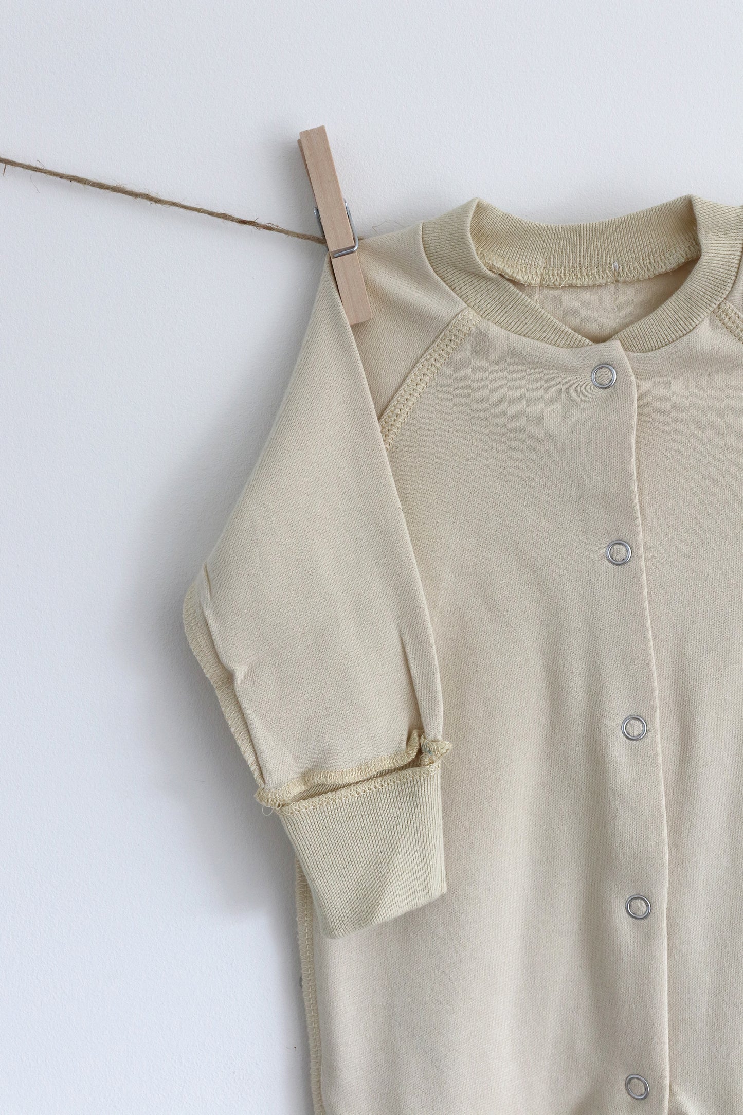 Gift shopping for infant essentials, you have found the best neutral tone unisex sleepsuit onesie, that is especially perfect for sensitive skin and newborn skin rash.