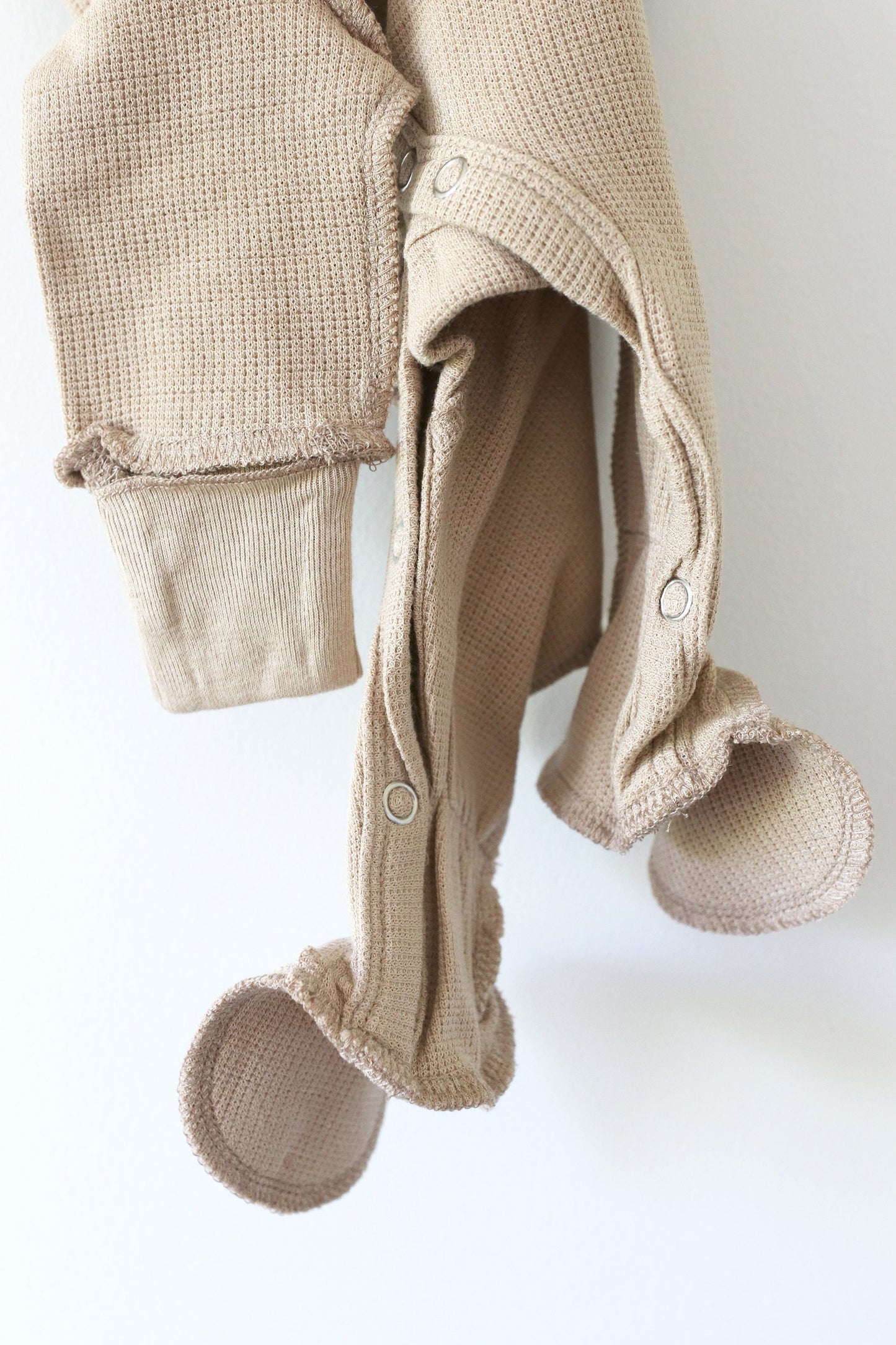 Gift shopping for infant essentials or creating a baby registry, you have found the best neutral tone unisex sleepsuit onesie, that is especially perfect for sensitive skin and newborn skin rash.